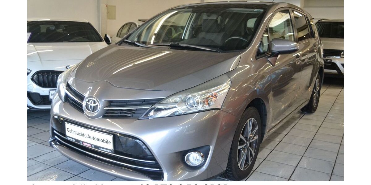 Toyota Verso 200.000 km 6.950 &euro; Solingen 42719