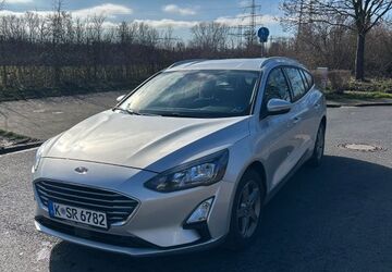 Ford Focus 64.000 km 14.199 &euro; Köln 51143