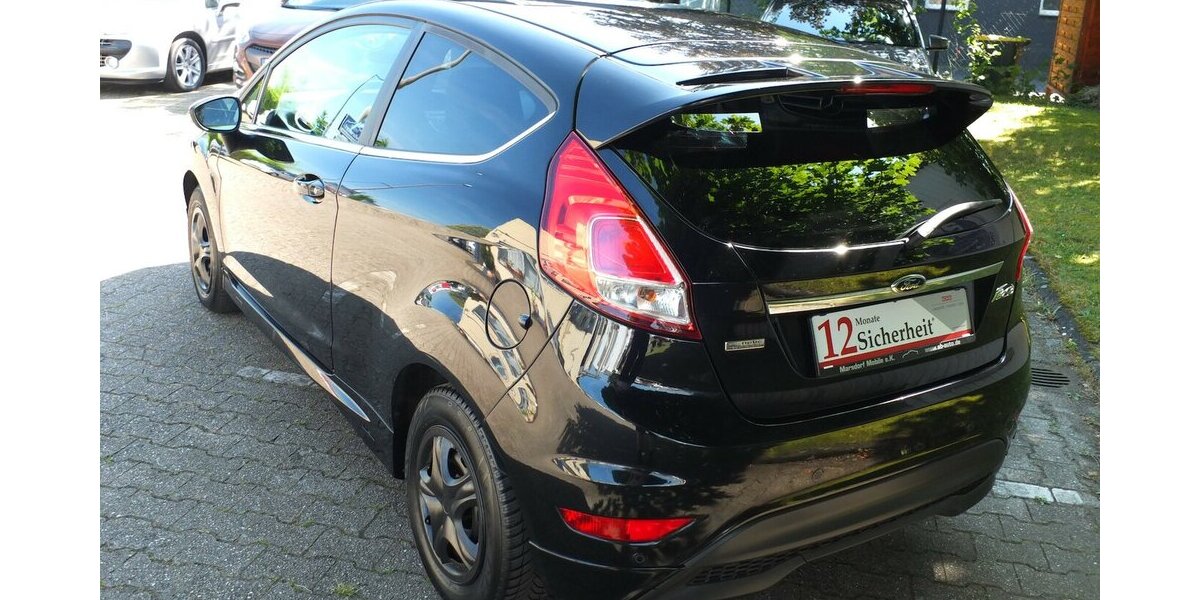 Ford Fiesta TITANIUM EINPARKHILFE KLIMAAUTOMATIK 118.745 km 5.804 &euro; Köln 50858