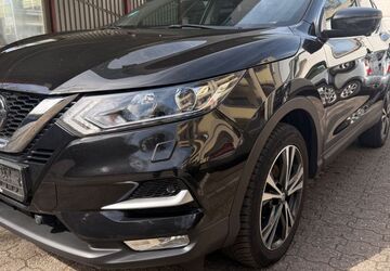Nissan Qashqai 108.000 km 14.480 &euro; Köln 51105