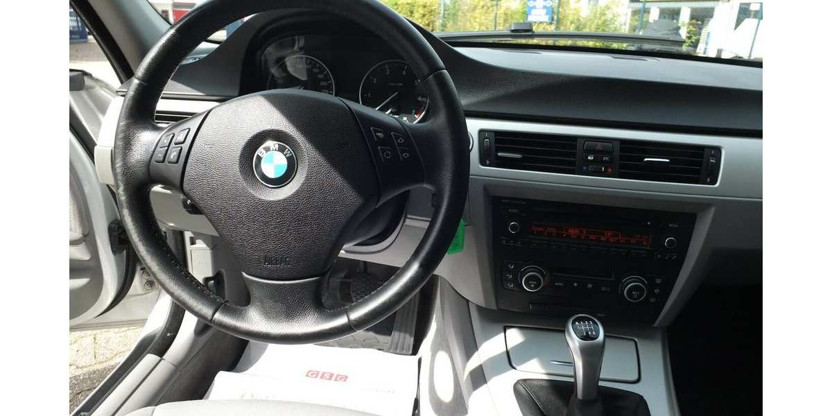 BMW 318i WM2026: NAVI PDC GARANTIE 17 ZOLL LMF 134.241 km 6.998 &euro; Köln 50858