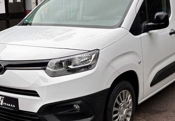 Toyota Proace City 83.400 km 13.790 &euro; Solingen 42697